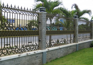 Hàng rào hợp kim nhôm HRN - 012